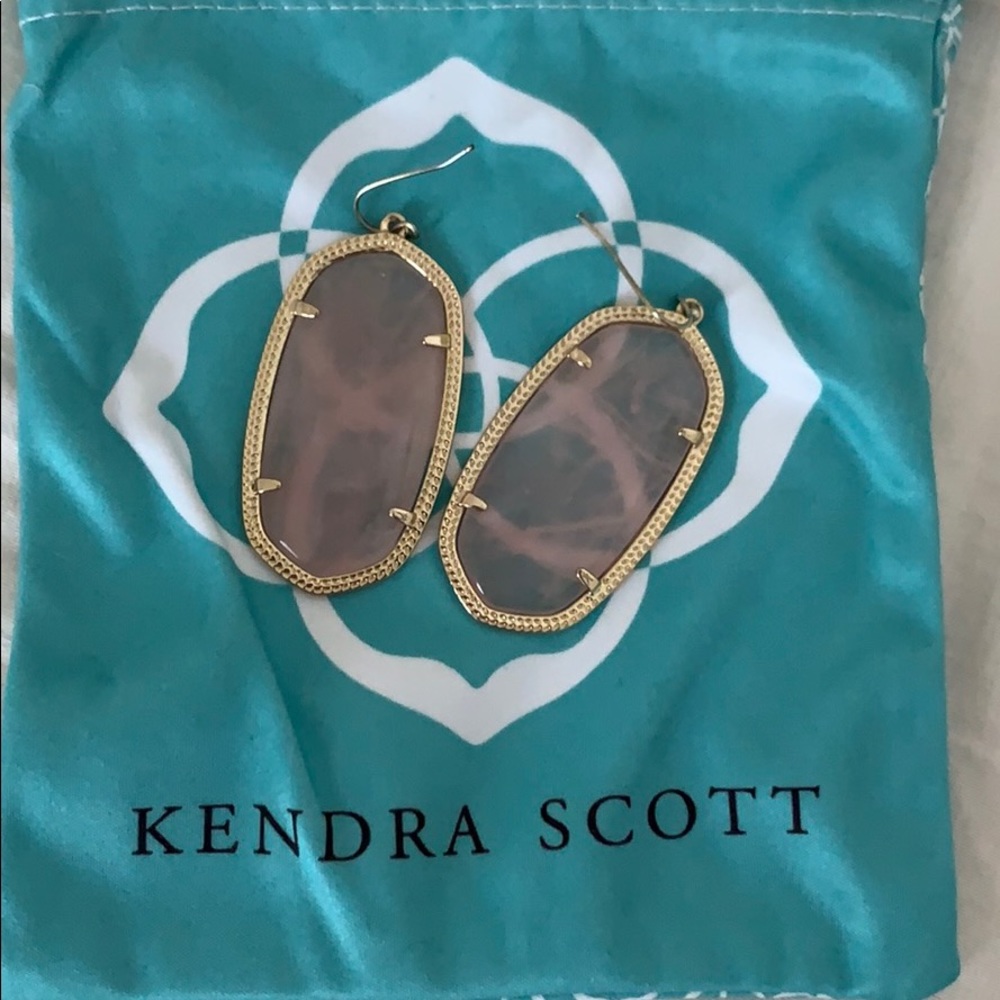 Kendra Scott earnings